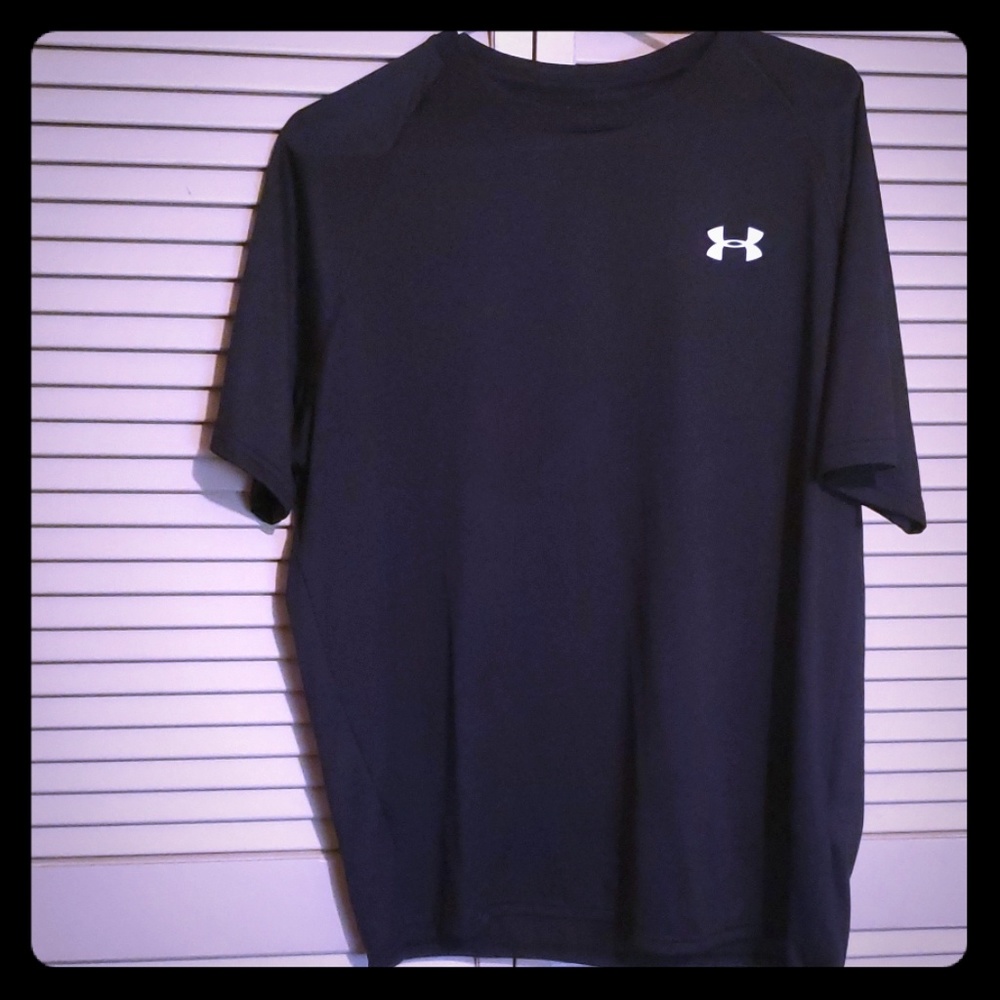 Mens UA Tshirt